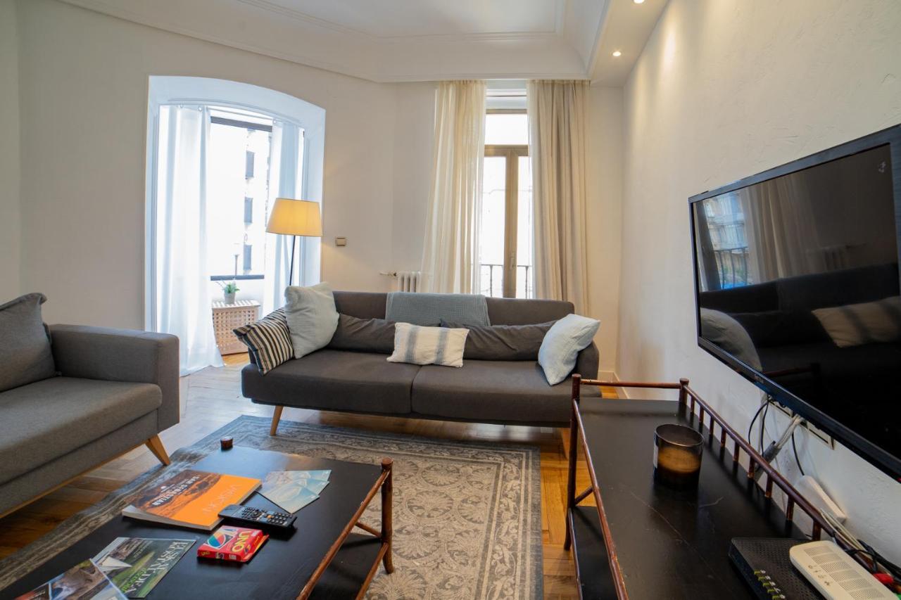La Concha Cozy Balcony Apartment By Cisan Rentals San Sebastián Exterior foto