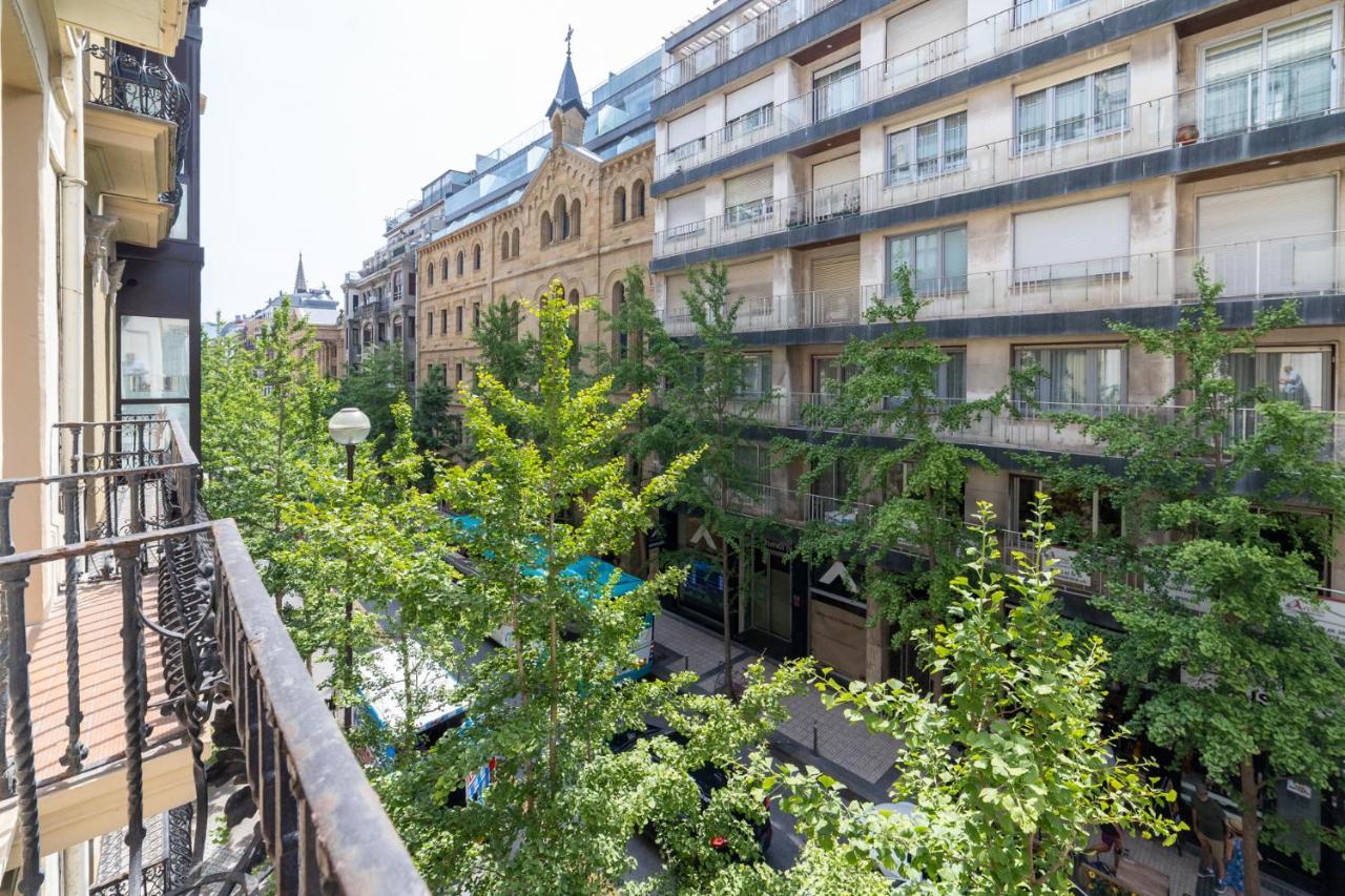 La Concha Cozy Balcony Apartment By Cisan Rentals San Sebastián Exterior foto
